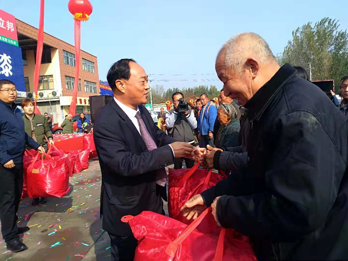 微信图片_20181109165608.jpg
